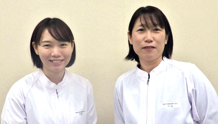 昭和冷凍食品株式会社　近藤さくらさん（左）小山良子さん（右）