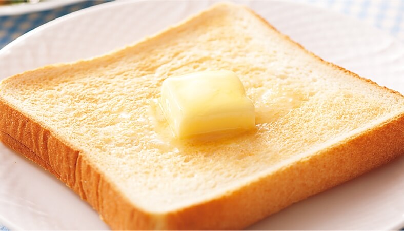 よつ葉バターののったトースト